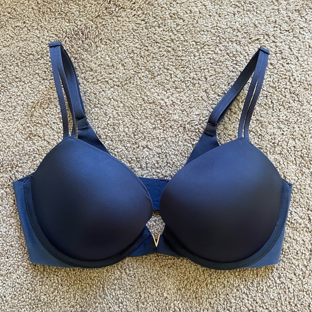 Navy Blue Victoria’s Secret Push Up Bra